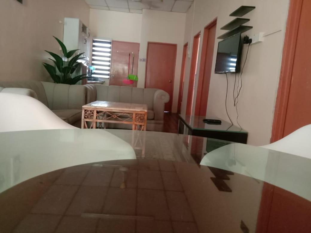 Homestay Tok Abah Seri Iskandar Exterior photo